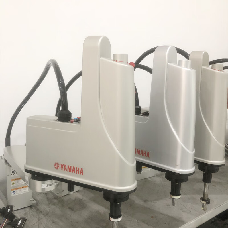 Second-hand Yamaha SCARA industrial robot YK-600XGL handling YAMAHA desktop four-axis robotic arm YK-700XG load 20KG arm span 700 mm