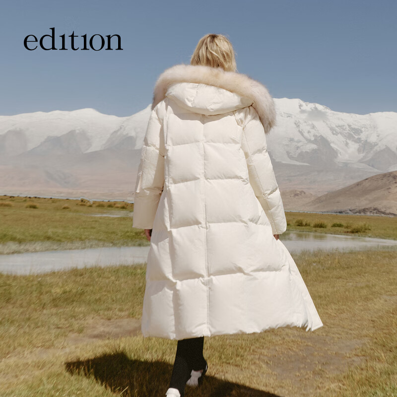 Edition down jacket women's raccoon fur collar hooded long windproof light warm goose down jacket beige color S size is a bit large, it is recommended to order one size smaller