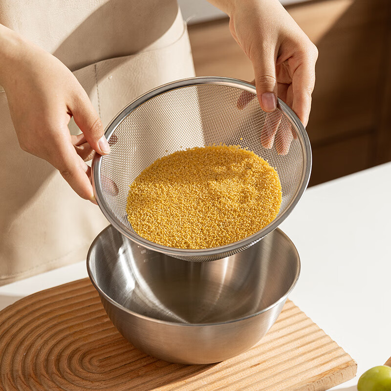 He Jiagong's vegetable sink, drain basket, stainless steel rice washing sieve, rice cleaning basin, kitchen fruit filter, rice cleaning artifact, drain basket + stainless steel basin (13cm), washable blue