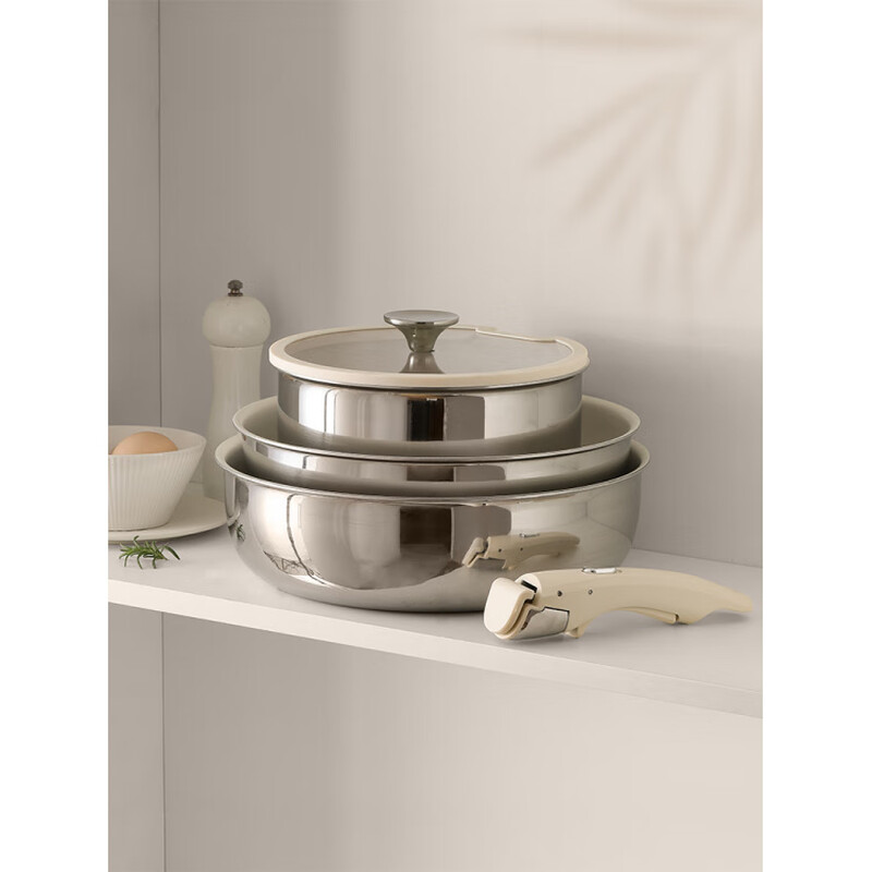 CaROTE stainless steel removable handle non-stick pan full set household kitchen pot set universal for induction cooktops removable 6-piece set M26 frying pan with lid + 26 frying pan + 18 milk pot with lid + handle