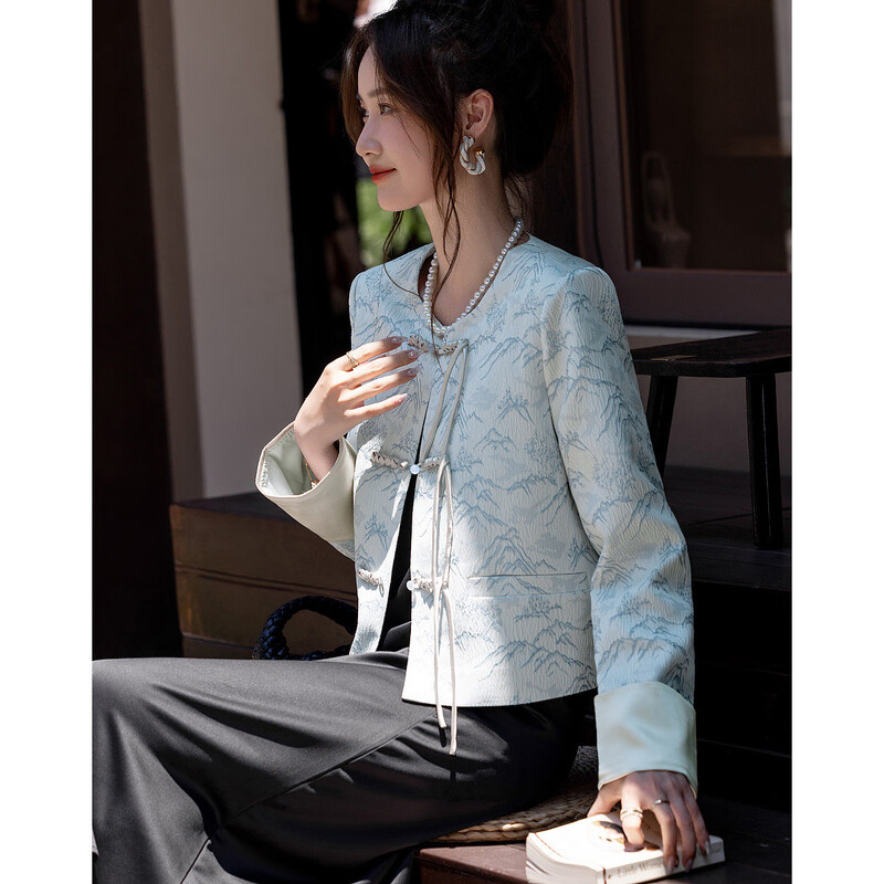 De Mana (dme) Cool White Tea Spring and Autumn Chinese Style New Chinese Style Round Neck Jacquard Double Placket Tassel Button Hidden Meat Jacket Women's Short Style