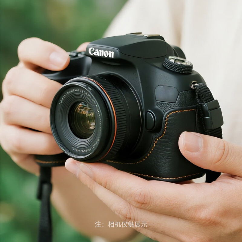 SOULMATE is suitable for Canon mirrorless cameras, SLR cameras, domestic customized leather case protective cover base, 200D second generation R50 R100 R10 R7 R8 R6 R5 second generation, pure white, suitable for R50 and R100 mirrorless cameras.