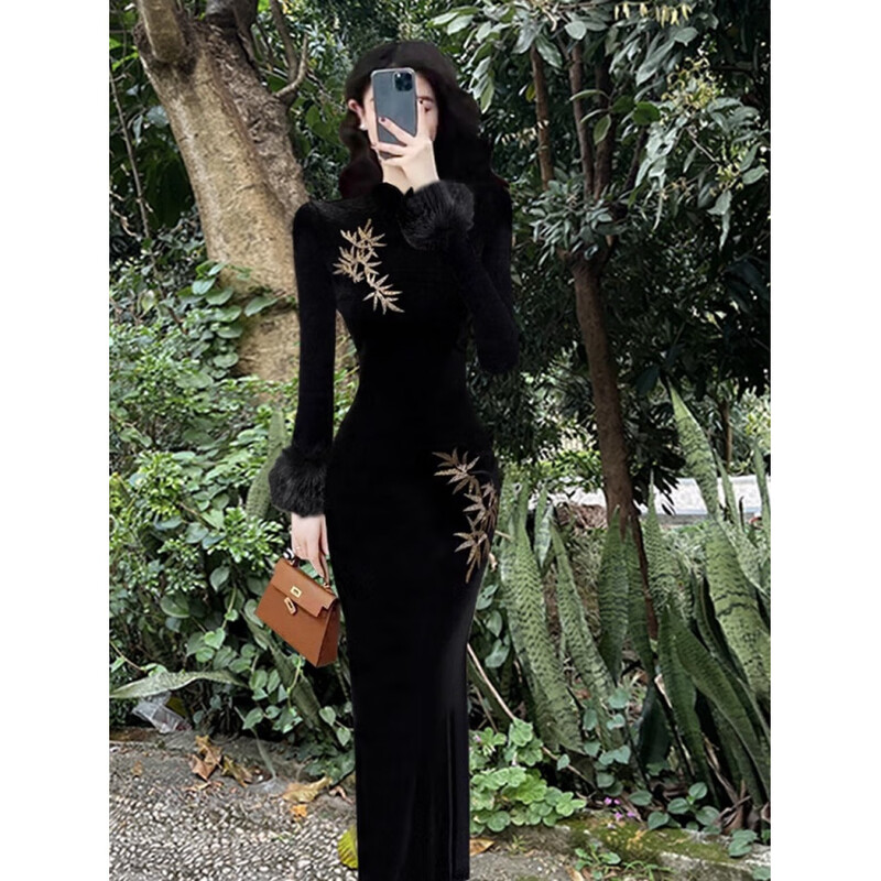 Hengyuan Xianggan 2025 autumn and winter new long-sleeved black cheongsam embroidered new Chinese style slim slit velvet long skirt black (removable fur sleeves) L