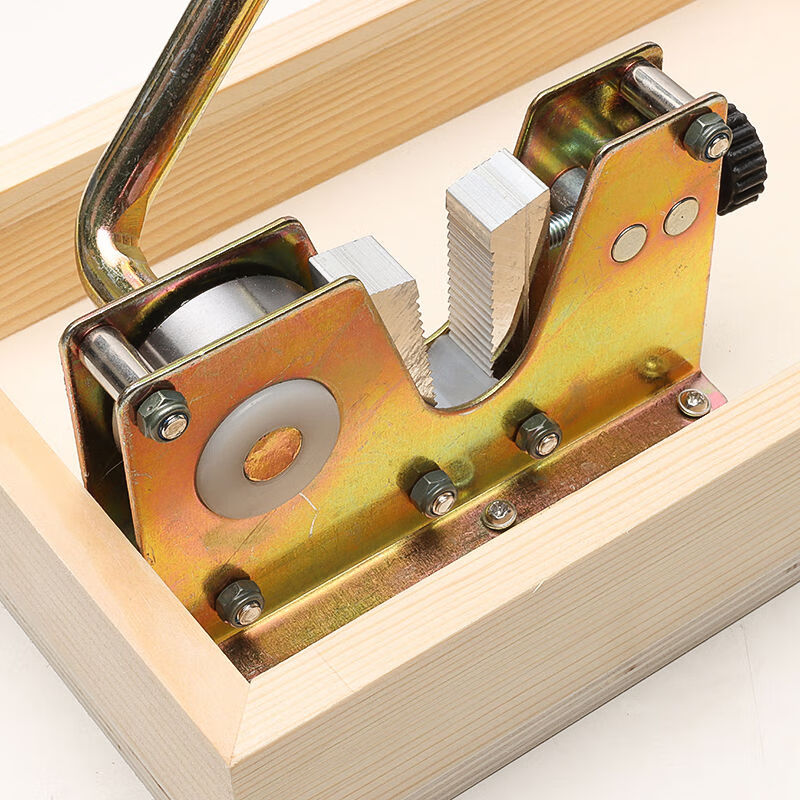 Nut opener artifact walnut macadamia nut fresh raw macadamia nut clip shell opener fruit opener clip 2025 model opener can adjust the large box