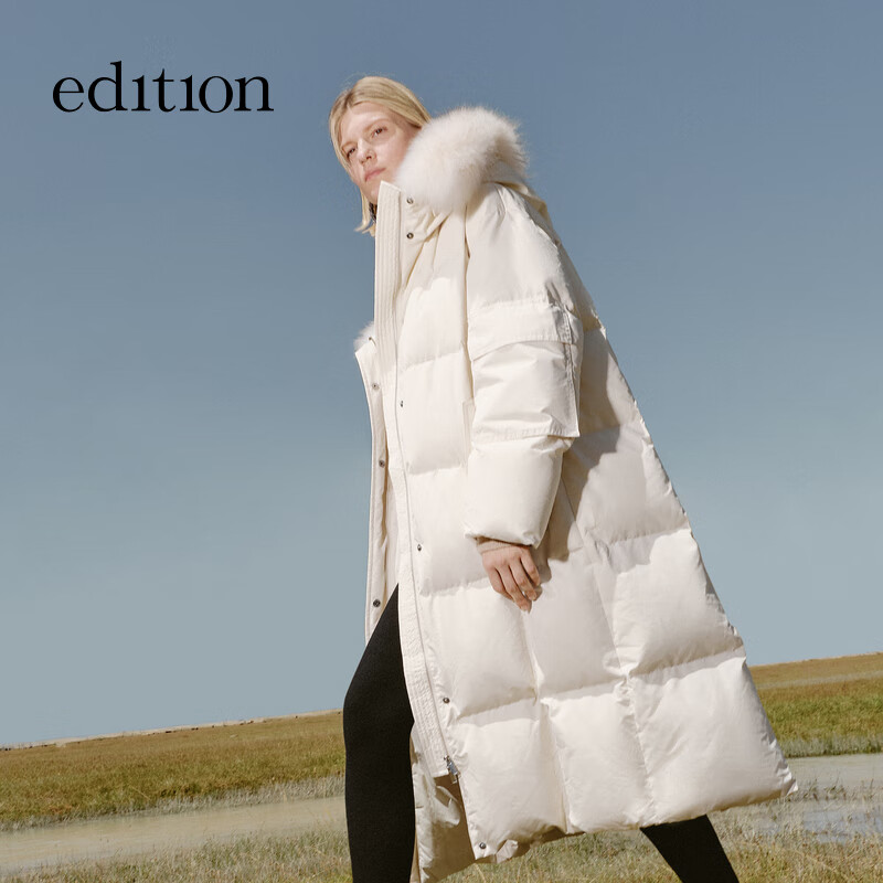 Edition down jacket women's raccoon fur collar hooded long windproof light warm goose down jacket beige color S size is a bit large, it is recommended to order one size smaller
