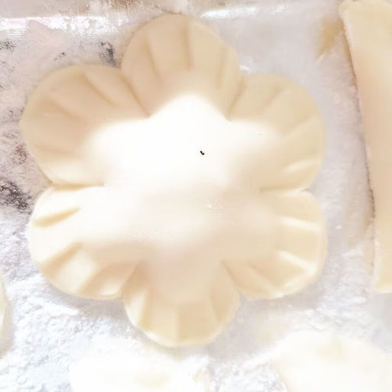 Magic Dou Shenghuo Love Dumpling Maker Dumpling Mold Dumpling Artifact Crescent Flower Butterfly Dumpling Clip Handle (Medium Love Flower Butterfly Crescent) 4 pieces in total