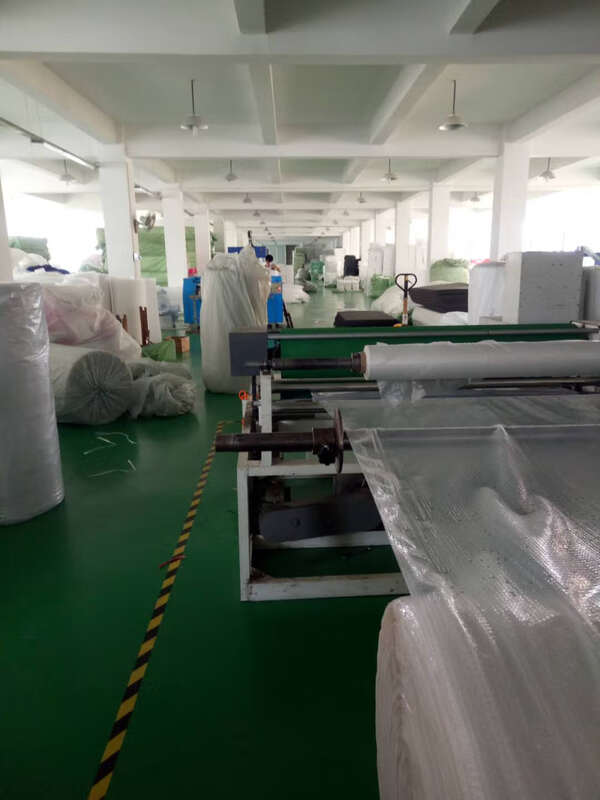 Pearl cotton EPE thickened and hardened foam board anti-collision filled shock-absorbing pad climbing pad edge protection white 2 meters long and 3 centimeters thick