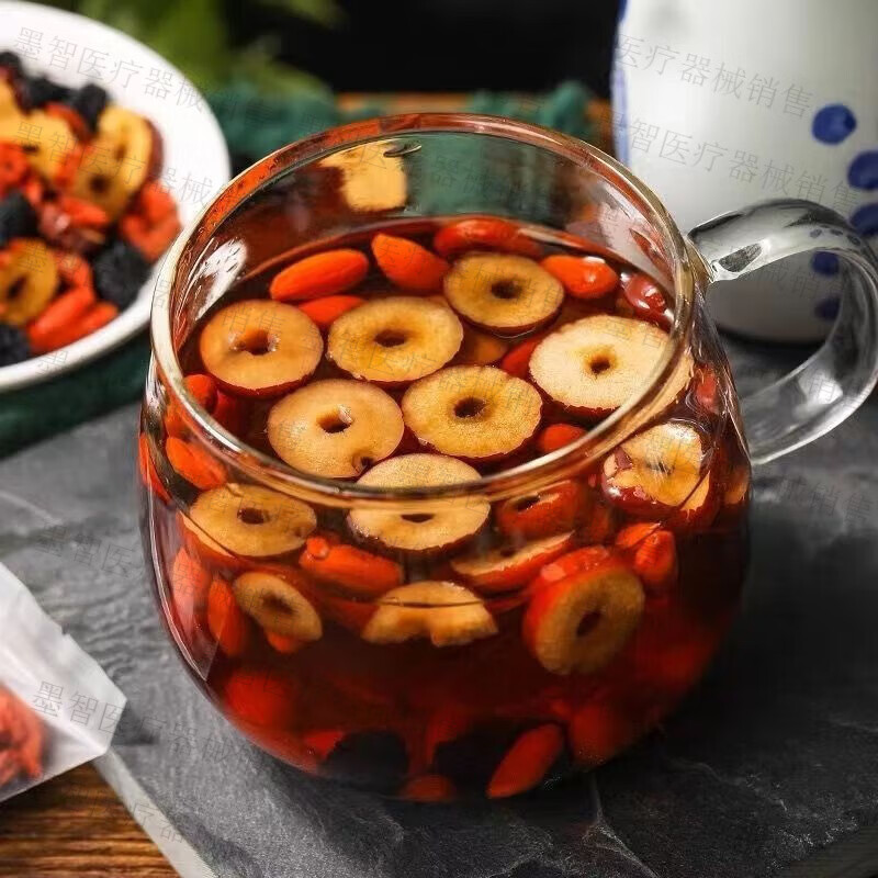 Wolfberry, mulberry, kidney-tonifying tea, black wolfberry, red dates and dried black red dates for all seasons. Staying up late for men and women, staying up late for fatigue, health care, nourishing qi, blood, and beauty. Fatigue tonic, staying up late for physical weakness, nourishing qi, full of energy. Mulberry and wolfberry tea 15 pairs