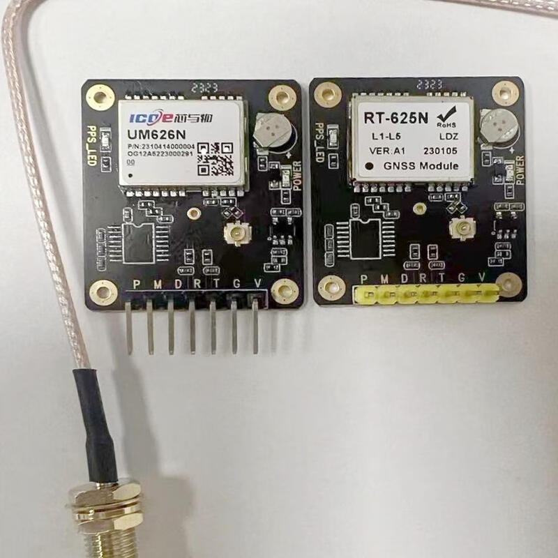 UM626N dual-frequency RTK centimeter positioning module GPS module outputs original observation volume 1.5cm Main base station (UM626N board + mushroom head antenna) + rover 3