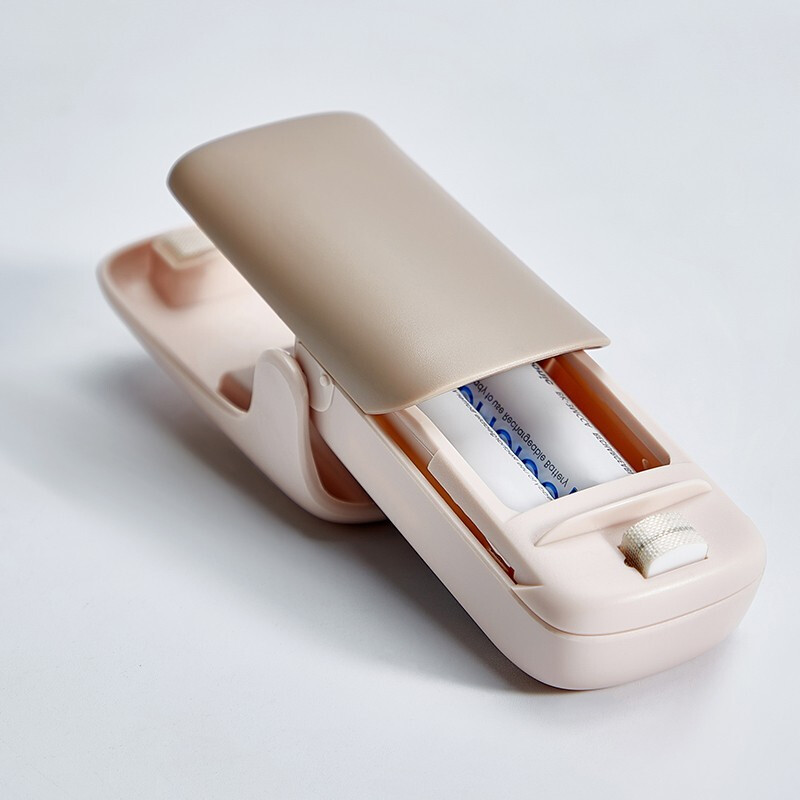 SUPOR sealing machine mini portable sealing clip household snack sealing machine sealing machine plastic sealing machine hand pressure heat sealing machine battery style fog white practice bag + battery