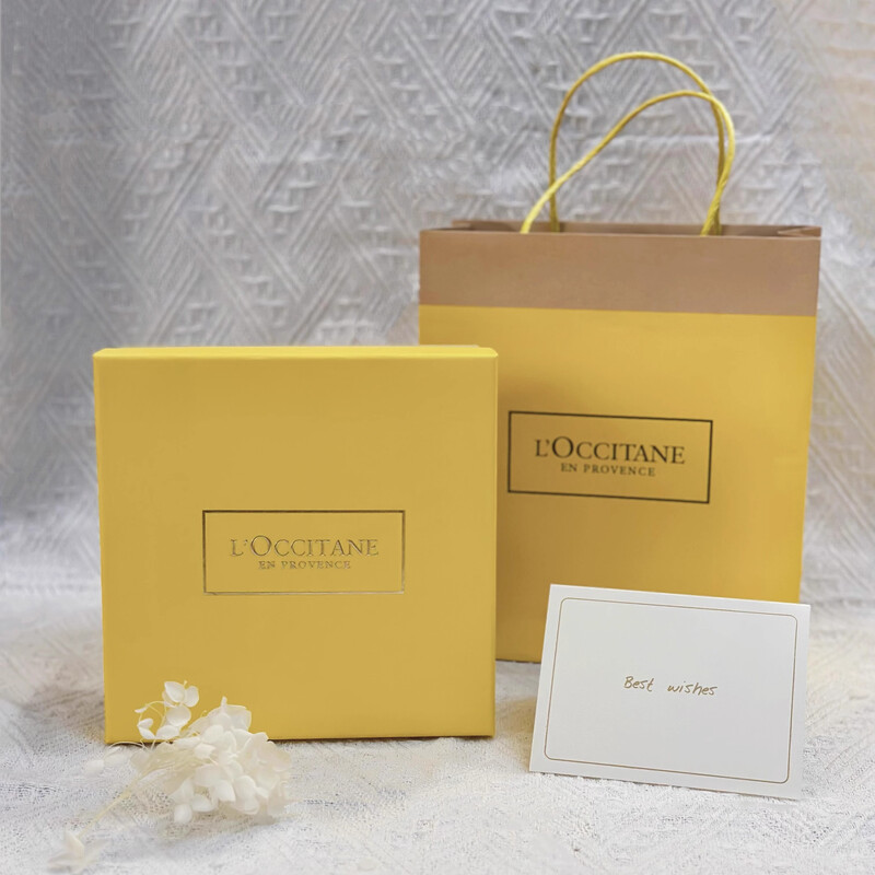 Sakura body lotion, hand cream, shower gel gift box, birthday souvenir for girlfriend, best friend, elders, body lotion, shower gel, hand cream gift box with pattern