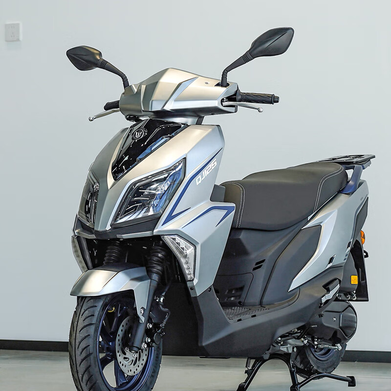 Qianjiang original and authentic brand new Qianjiang TAN125 motorcycle scooter and Hong 125 on the same platform imitation UY125 appearance silver gray