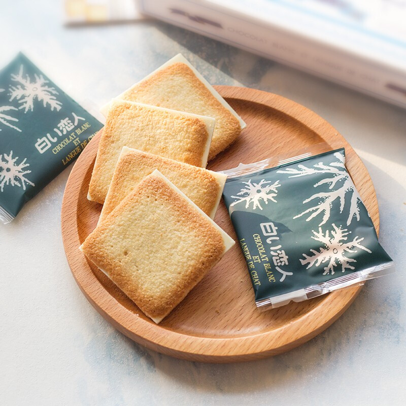 White Lovers Hokkaido Japan imported high-end chocolate sandwich biscuits snack food gift box New Year's gift for friends White Lovers 54 pieces/box 594g