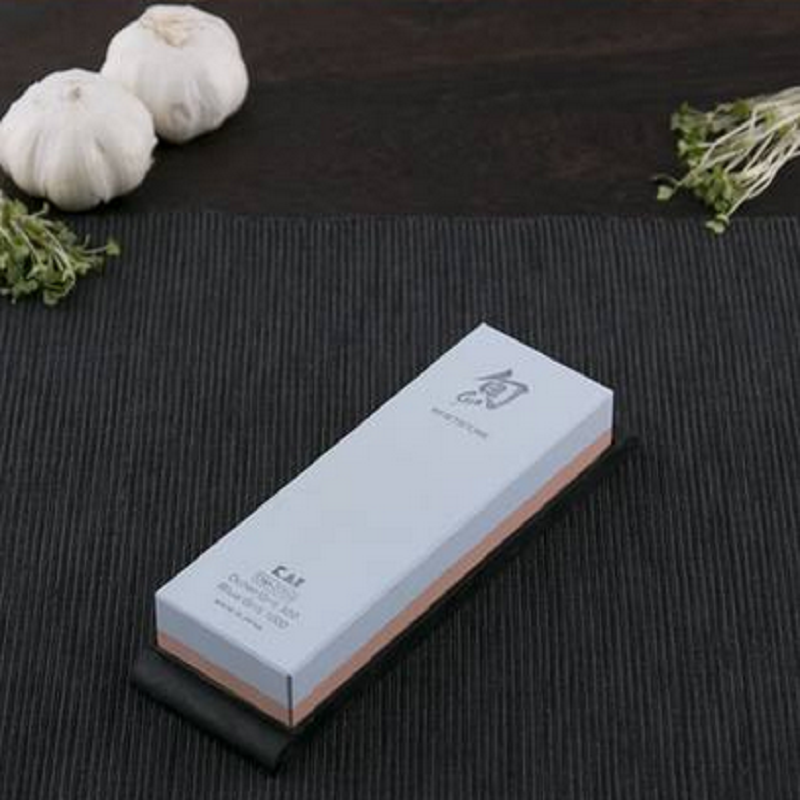Kaiyin Kaiyin (KAI) Japan imported ten-year-old knife whetstone sharpener household professional whetstone 300 mesh + 1000 mesh