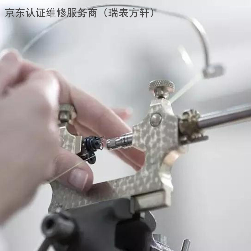 Famous watch repairer, Longines watch repair and maintenance service, battery replacement, watch strap repair, movement grinding and polishing, watch hand replacement