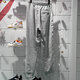 Adidas Pants Femeninos de otoño e invierno Nuevos pantalones deportivos Pantalones de chándal sueltos de primer plano It9856 Finamiento interno gris M