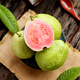 Jingxiansheng Red Heart Pearl Guava, net weight 3Jin Jin is equal to 0.5kg, single fruit 150g+, fresh fruit New Year gift box
