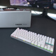 Cherry Cherry MX8.2TKL Wireless Mechanical Keyboard Bluetooth à trois modes de bureau en alliage E-Sports 87 Clé à trois modes Blanc Blue Axe