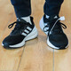 Adidas Herrenschuhe Frühling und Herbst Neue PureBoost23 Laufschuhe schockabsorbierende Mesh atmungsaktiven Sportschuhen IF4839 Schwarz und Weiß 42 (260 mm)