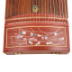 Marca dunhuang dunhuang guzheng rendimiento profesional grado 694kk/dq/lc/pp/rr banana ventana nocturna lluvia teshi guyi sumu 20694l ropa + paquete de regalo completo