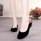 Qiantizi alte Peking -Stoffschuhe Frauenschuhe Single Schuhe weicher Sohle flacher Mund Keil Schwarz vielseitige Arbeitsschuhe Hotel Mutterschuhe Frauen schwarz 38