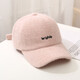 Nozhi mignon poilu automne et chapeau de baseball hiver