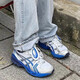 ASICS El visitante del museo X Asics Gel Kayano 14 Asics Co-Carry Running Shoes 1203A528-020 [Blue Silver] Pequeño 42