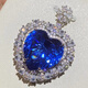 Extravagant and extravagant heart-shaped sapphire and tanzanite pendant, clean and flawless to the naked eye, 925 silver plated with 18K gold, extra-large heart-shaped sapphire and tanzanite pendant.