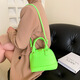 Small Bag Women's 2024 Spring New Fashion Retro Retro Handheld Sac Sac Sac à bandoulière à une épaule décontractée Bag féminin noir