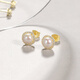 Saturday Fortune (ZLF) S925 Silver Freshwater Pearl Stud Earrings Feminine Hepburn Style Stud Earrings for Birthday Gifts A Pair of White Earrings