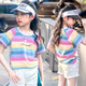 Camiseta de manga corta de Pitt Pitt Girls 2025 Summer NUEVO TENTRO T CHIRES COREANO Top de rayas sueltas Medianas grandes para niños grandes 3505 Rainbow Stripe + 9922 White 150 cm
