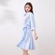 Qiushii yiren rafraîchissante robe bleue rayée d'été nouveau tempérament féminin jupe de chemise à manches mi-manches bleues m