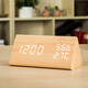 Woodshow Creative Rechargeable Electronic Clock Small Alarm ALARME LUMING MUTE Student Horloge de chevet Rétro Température de loisie et d'humidité Myloge de calendrier perpétuel 1502 Triangle Brown Wood White Plug-In Modèle
