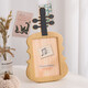 Reflektieren alte Nachrichten Nordic Ins Style 6 Zoll 7 Zoll Fotorahmen Tisch Wohnzimmer Kinderzimmer Desktop Cartoon kleine Ornamente Dekoration Fotorahmen Imitation Holz Getreide Gitarre Fotorahmen 7 Zoll Lichtfarbe