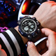 Peak Watch Men's Waterproof Student Luminoso Student Multifuncional Electronic Watch Students High School Temperament Fashion Casual Sports Watch YB14117J2 [blanco y negro]