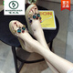 Woodpecker 2025 Spring Dinestone Fashion Wear Nuevas zapatillas de verano para mujeres con tacones espesos pastel de esponja suela Versátiles versátiles de tacones altos de beige