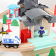 Yunya Holzstraße Set Magnetic Electric Car Head Building Blocks Moderiertes Neujahrsspielzeug für Kindergeburtstagsgeschenk 100 Stücke von Städten Themen Zugschienen für Zugkopf