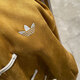 Adidas (adidas) Clover Jacket Men's y mujer Spring New Sportswear Sportswear Fashion Stand Collar Chaqueta JV9256 JZ9926 Roca Bronce Bronce China Tang Suit Hanfu One Size S