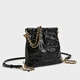 Charles/Keith Mini Diamond Wandering Bag Ein Schulter-Crossbody-Rucksack Frauenbeutel Geburtstagsgeschenk CK2-60782390 Schwarz S