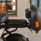 Runhuanian Elektroauto Trunk Elektroauto Universal Kofferraum Little Turtle King geneigt fliegende Saucer Trunk Pedal Werkzeugbox 9928 Weiß