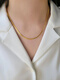 Kawamori AU750 genuine gold with certificate and guaranteed value 18K gold necklace flat snake bone necklace men and women clavicle chain high-end niche AU750 gold 18K gold flat snake bone necklace (46cm