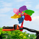 Manquxia Fahrrad Windmühle Scooter Windmühle Kinderspielzeug Kinderwagen Auto rotieren kleine Windmühlen -Cartoon -Dekoration Zubehör Polka Punkt [Senden Sie Pole + Short Pole]