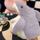 Niedliche Haifischhandpuppen -Plüsch -Spielzeugpuppe ist eine Haifischhandschuhpuppe süßer offener Mund kleiner Haifischhandpuppen -Geschenk grau: Kleine Haifischhandpuppe [Mund kann sich bewegen]