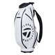 Taylormade Taylormay Golf Bag Herren 2025 Neue Standard -Tasche Voller Fußballbeutel Golfauto Tasche M13562 Weiß alle Größe
