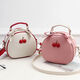 Bolso pequeño de un solo hombro de un solo hombro bolso pequeño para mujeres insentudas en Internet Estudiantes femeninas versátiles y de moda sn3895sn8 beige blanco y rojo // excelente 18*9*19