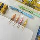 The Art Trait Pokémon Blind Box Stift Internet Promi Hochwerte Ins Anime 2d periphere Pikachu Schnelltrocknende Signature Stift Stippe glatt 0,5 mm schwarzer Wasser Stift Schreibweise Schreibwaren gemischtes Haar 6 Teile X-6227 Jiyikawa Blind Box Stift 0,5 mm x andere