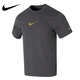 Nike (Nike) T-shirt à manches courtes 2025 Été Nouveau Hyverse Dri-Fit pour hommes à séchage rapide Half-Syleved Round Couf Grey Grey / Desert Moss Green / Silver HV4882-299 Derre rapide XL