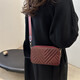 Moda de mujer Versátil Versátil de un solo hombro Crossbody Diseño de nicho de alta gama Hilo bordado de diamantes Baohao 6215 rojo