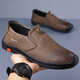 Zapatos de cuero de libélula roja para hombres 2025 nuevos zapatos casuales de negocios otoño transpirable para hombres zapatos de caza de vaca suave zapatos de papá de cuero genuino de mediana edad caki 6198 39