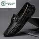 Zapatos de cuero de pájaros carpinteros para cuero genuino para hombres Summer nuevo estilo transpirable y cómodo versátiles zapatos para hombres de hombres suaves suaves zapatos de frijol de patada de un pie 9905 38 [Tamaño estándar de zapatos de cuero]